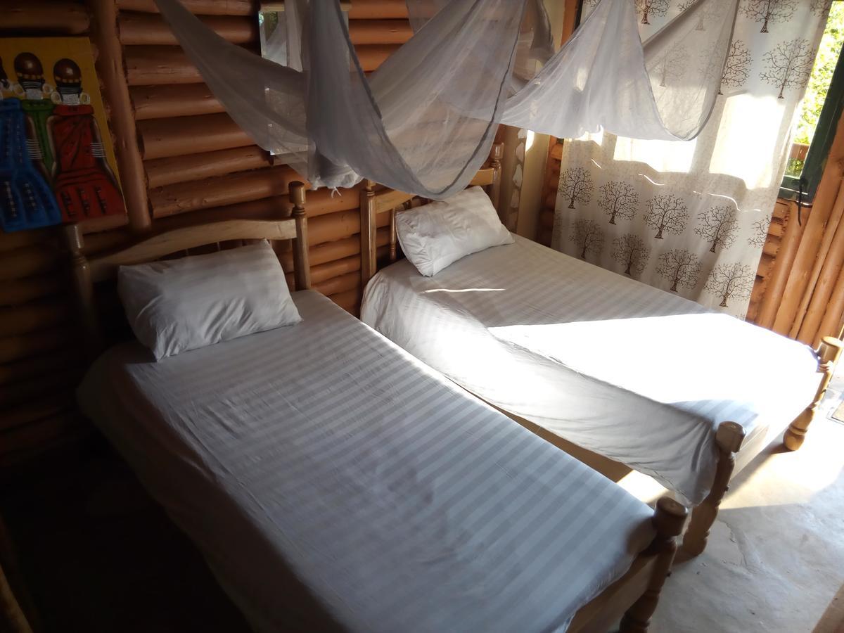 Bwindi Forest Lodge Buhoma ภายนอก รูปภาพ